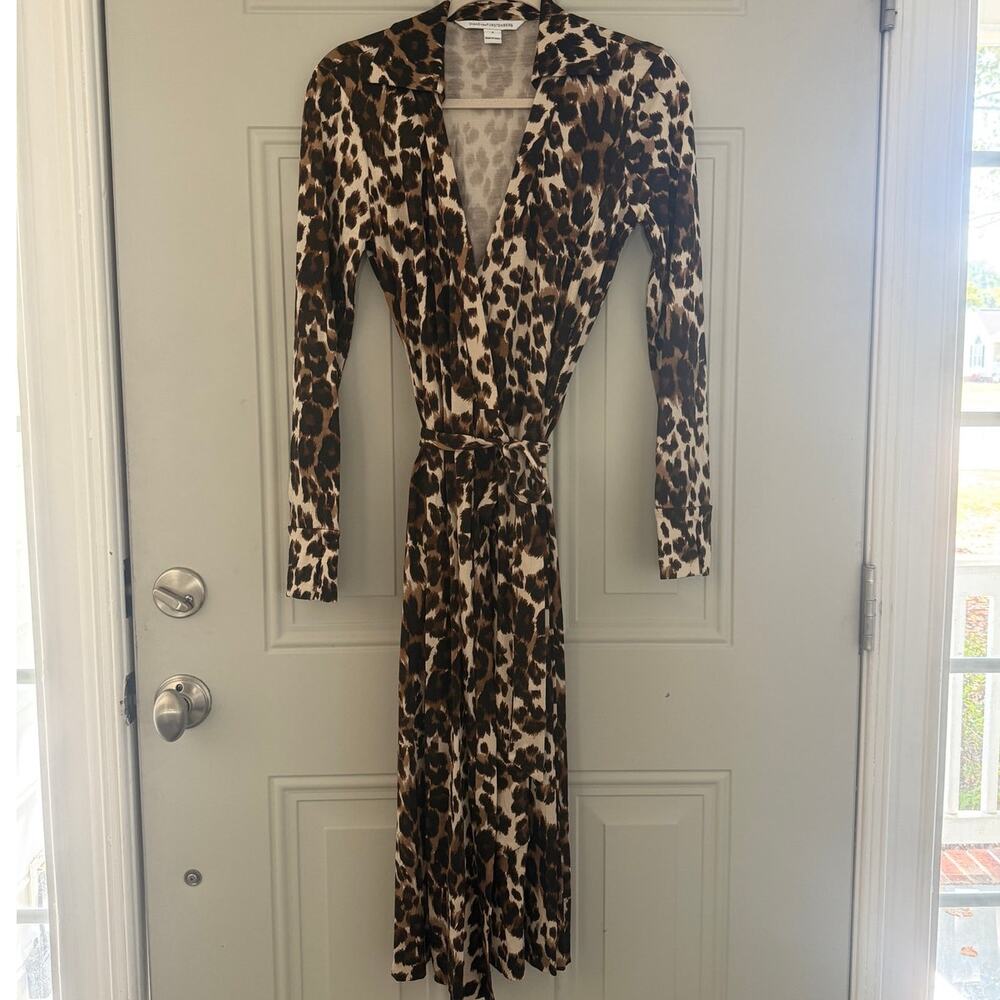 Diane von Furstenberg | signature leopard print wrap dress | size 4